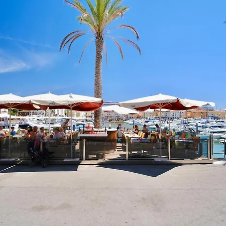 Seaview Penthouse In Algarve With Spacious Terrace Quarteira