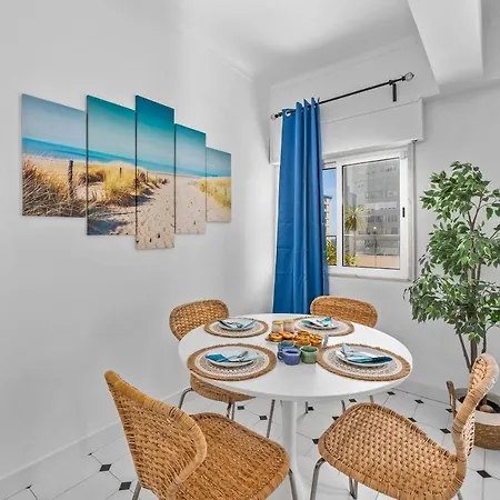 Seaview Penthouse In Algarve With Spacious Terrace *