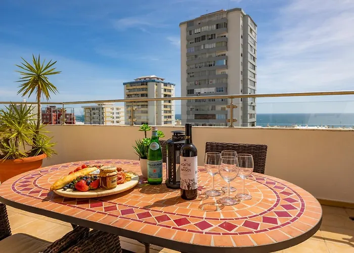 Seaview Penthouse In Algarve With Spacious Terrace *