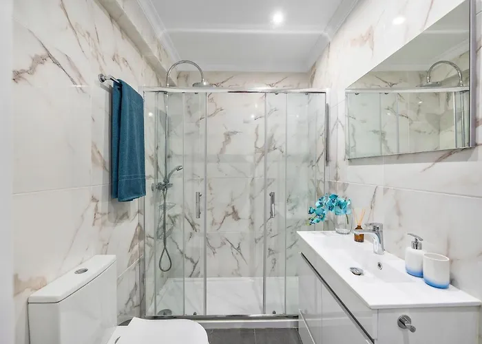 Seaview Penthouse In Algarve With Spacious Terrace *