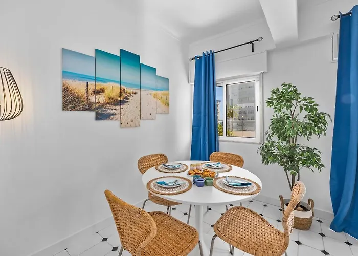 Seaview Penthouse In Algarve With Spacious Terrace *