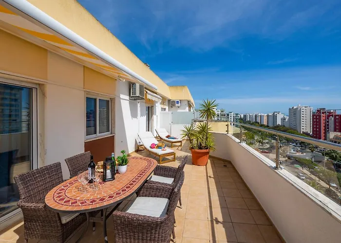 Seaview Penthouse In Algarve With Spacious Terrace * Quarteira